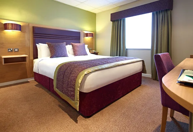 غرفة بسرير مزدوج لذوي الإعاقة، Briar Court Hotel 2/6