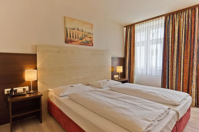غرفة بسرير مزدوج، Astor Hotel 1/2