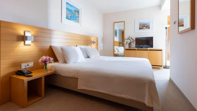 غرفة بريميوم عائلية، Family Hotel La Luna – All inclusive 5/9