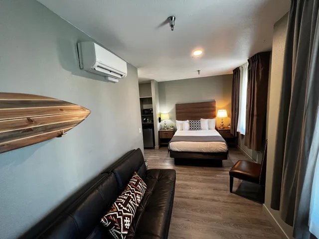 Superior, Queen Bed, Urban Boutique Hotel 8/10