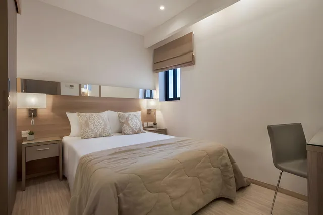 غرفة اقتصادية مفردة، Plaza Regency Hotels 2/5
