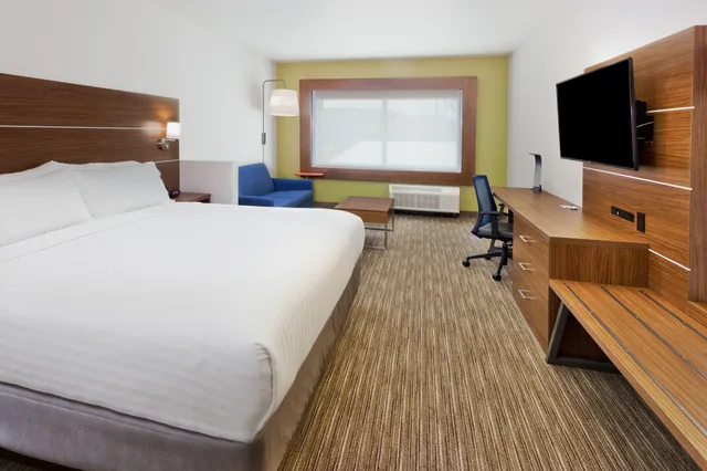 غرفة قياسية بسرير كينج لذوي الإعاقة، Holiday Inn Express And Suites Cartersville 2/4
