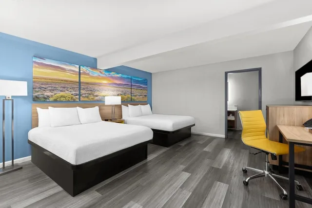 غرفة بسريرين كوين للمدخنين، Days Inn By Wyndham Gatesville 1/6