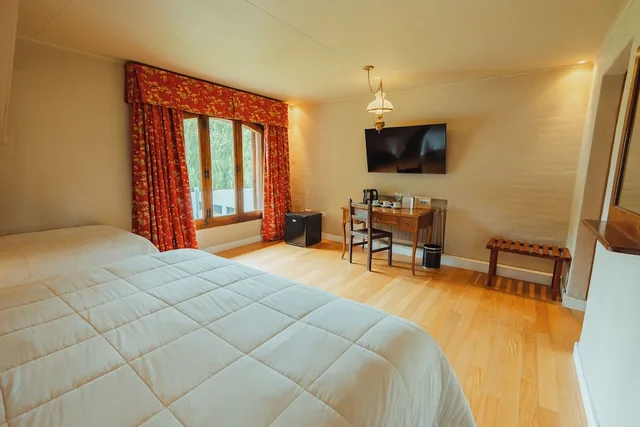 غرفة قياسية ثلاثية بسرير مزدوج وسرير فردي، Tremun Kau Yatun Hotel 3/5