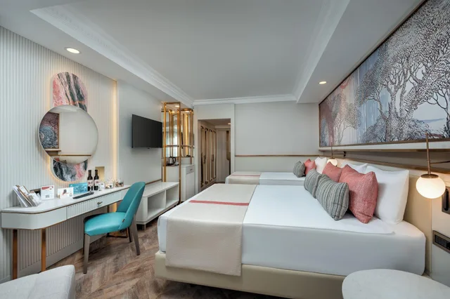 غرفة قياسية بإطلالة جزئية على البحر، Delphin Palace Hotel 2/5