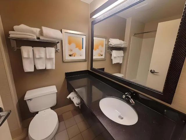 غرفة بسريرين كوين، Dubuque Inn & Suites 2/2