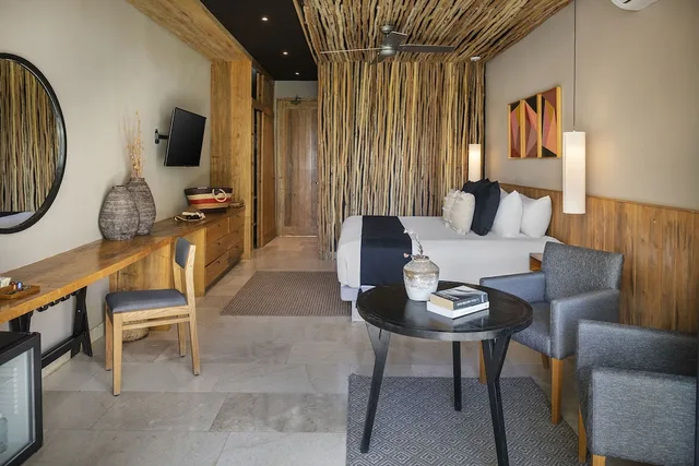 Swim Up, King Bed, Beach Front، Alea Tulum 4/5