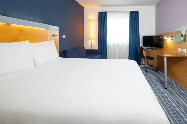 غرفة بسرير مزدوج، Holiday Inn Express Bedford 2/6