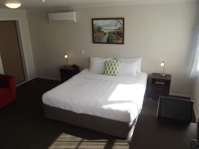 استوديو تنفيذي بسرير كوين، Arena Court Motor Lodge 2/5