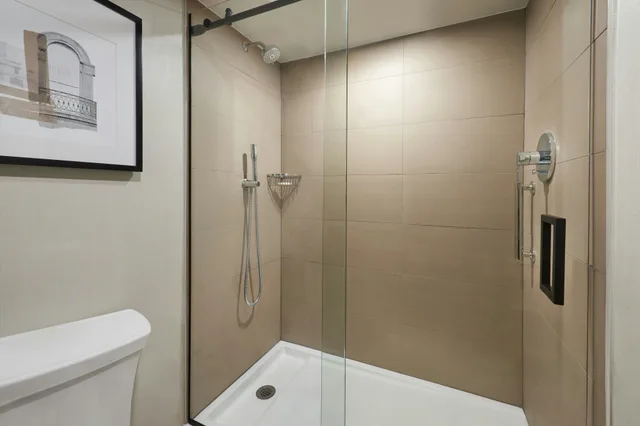 غرفة بسريرين كوين، Sheraton Parkway Toronto North Hotel Suites 4/4