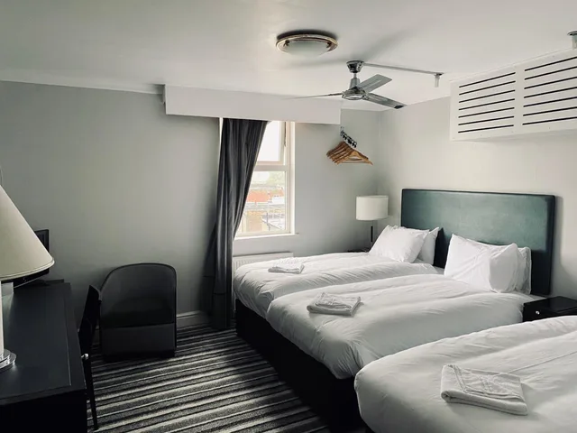 Standard, Triple, Single Bed, My Place 6/10