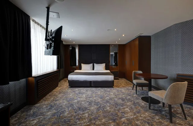 جناح جونيور بسرير كينج بشرفة، Nova Vista Eskisehir Centrum Hotel, a Member of Radisson Individuals 7/10