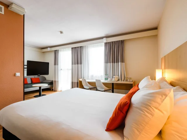 جناح جونيور بسرير مزدوج بشرفة مع أريكة، Ibis Warszawa Stare Miasto (Old Town) 1/7