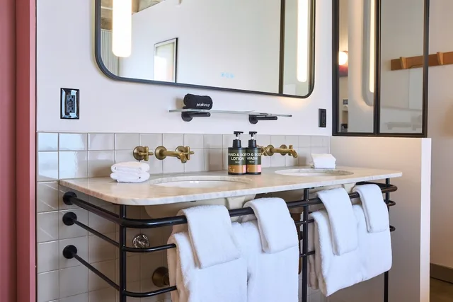 Renovated, 2 Queen Beds، STILE Downtown Los Angeles by Kasa 6/10