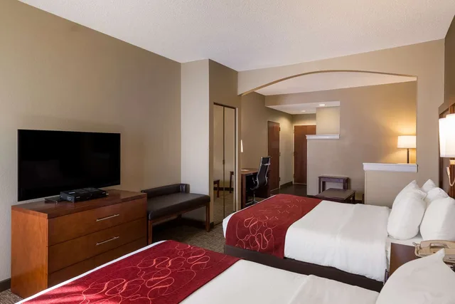 جناح بسريرين كوين، Comfort Suites Near University 2/4