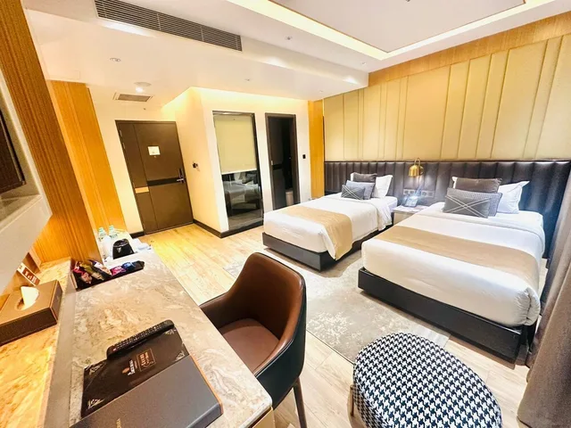 Deluxe, Twin Beds, The Zabeer Dhaka 1/10