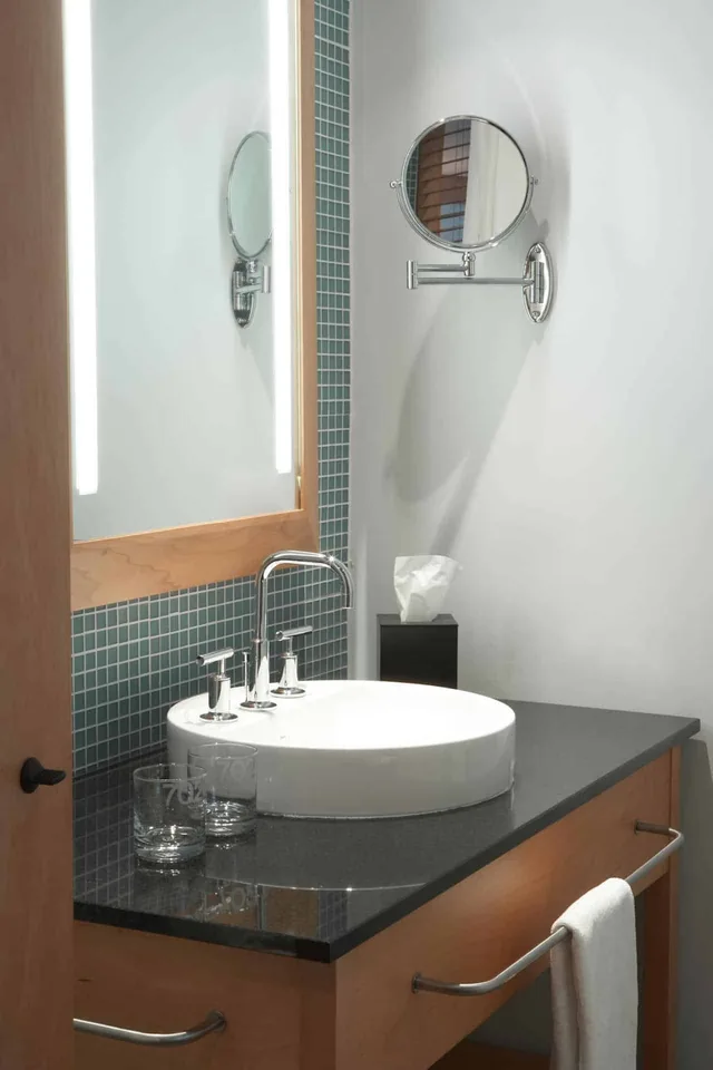 غرفة بسرير كوين، Hotel Alt Quebec 3/4