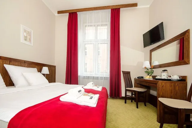 غرفة كلاسيكية مزدوجة بإطلالة على المدينة، Yarden Aparthotel by Artery Hotels 3/6