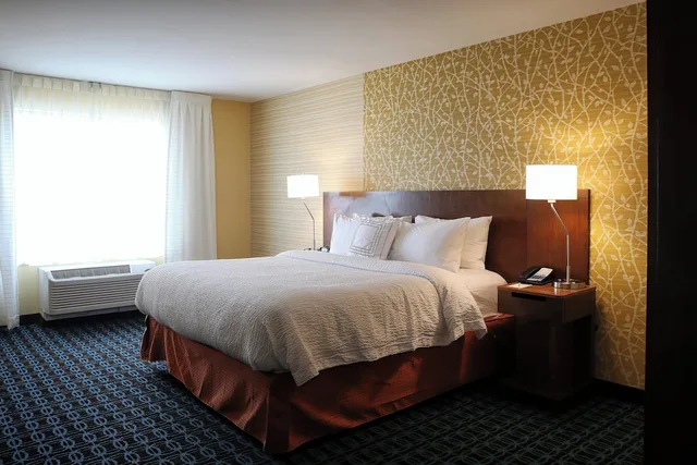 غرفة بسرير كينج لذوي الإعاقة، Fairfield Inn Suites By Marriott Madison Verona 1/1