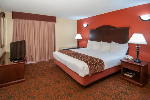 جناح تنفيذي، Governors Suites Hotel 2/7