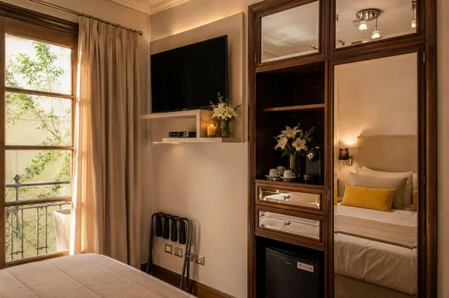 Courtyard, Superior، Miravida Soho and Wine Bar 5/9