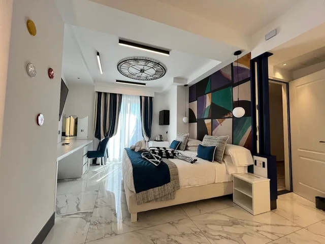 غرفة تنفيذية بسريرين منفصلين بإطلالة على البحر مع أريكة بحوض جاكوزي، Positano Art Hotel Pasitea 10/10