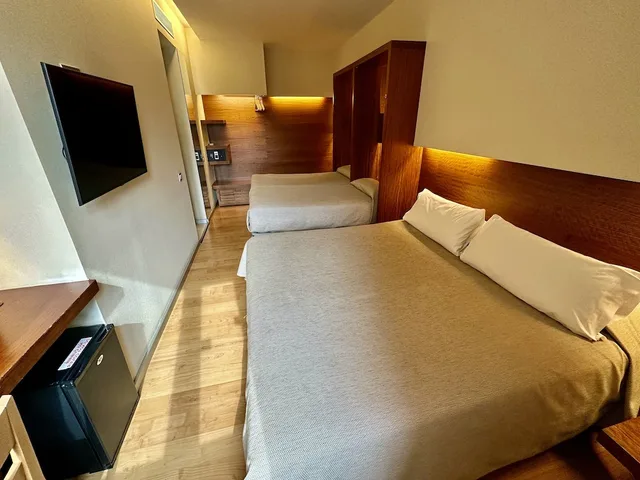 غرفة رباعية، Turin 2/3