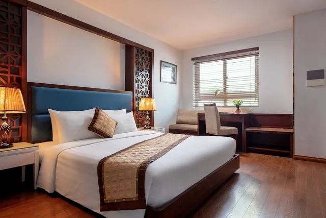 غرفة بريميير ثلاثية بثلاثة أسرّة، SKYLARK HOTEL 1/1