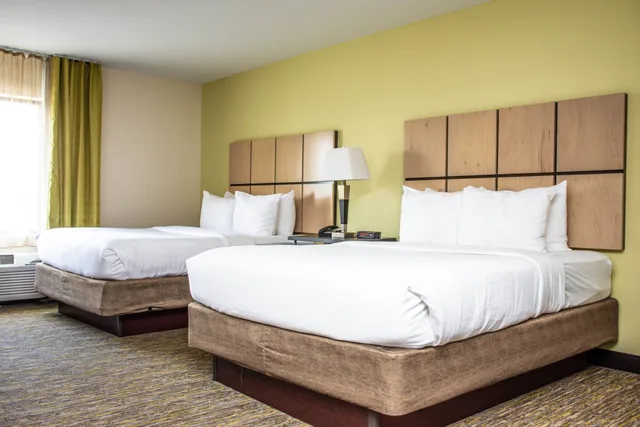 جناح استوديو بسريرين كوين، CANDLEWOOD SUITES OVERLAND PARK 1/6
