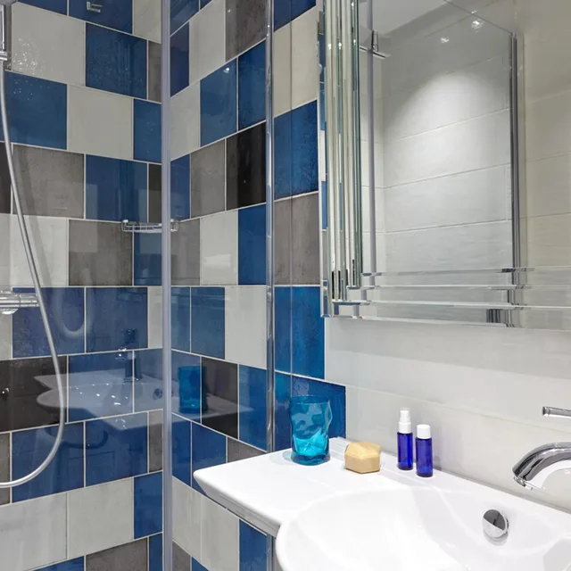 غرفة ثلاثية، HOTEL MIRAMAR 5/5
