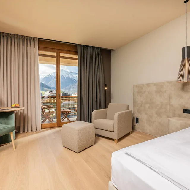 غرفة ديلوكس بسرير مزدوج بشرفة، Hotel Terme Merano 3/7