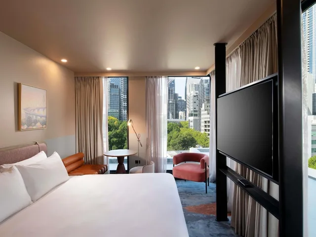Executive, King Bed, Mercure Melbourne La Trobe Street 4/10