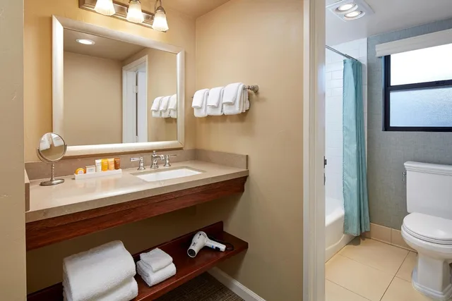 جناح جونيور، Glorietta Bay Inn 2/2