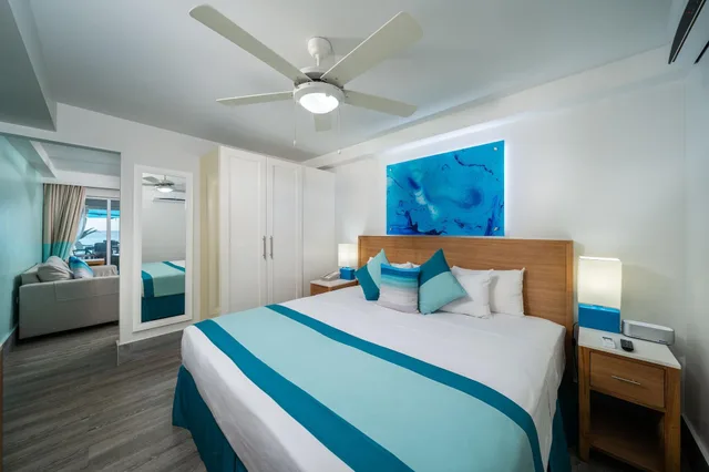 Junior Suite, Ocean View, Pool Side، South Gap Hotel 1/3