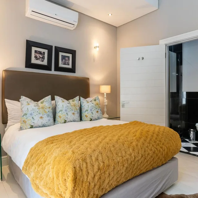 غرفة بسرير مزدوج بشرفة، Long Street Boutique Hotel 1/10