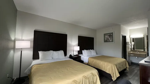 غرفة قياسية بسريرين كوين، Quality Inn Merriam Kansas City 3/10