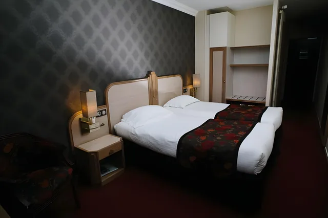 غرفة قياسية بسرير مزدوج بحوض استحمام، Relais Du Roy 1/1