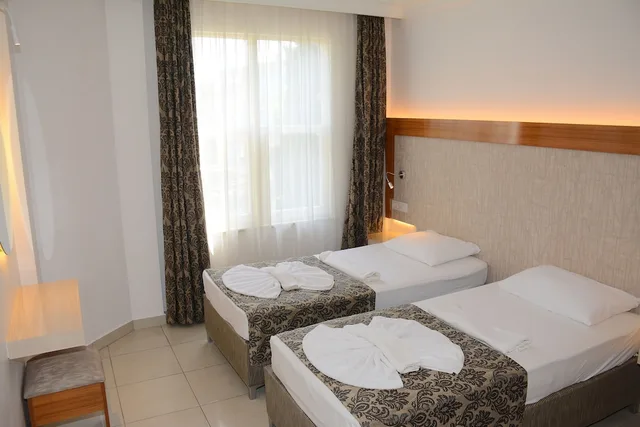 غرفة بسريرين منفصلين، Almera Park Apartments 1/6