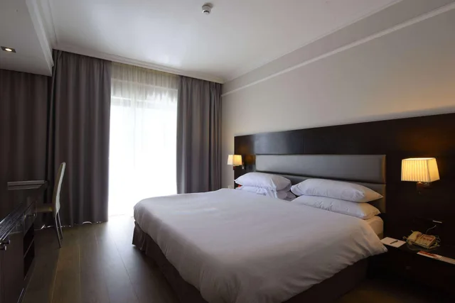 غرفة تنفيذية مفردة، Ramada By Wyndham Downtown Beirut 1/1