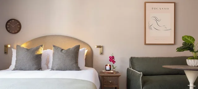 استوديو بسرير كوين، Charles Hope Boutique Hometel 6/10