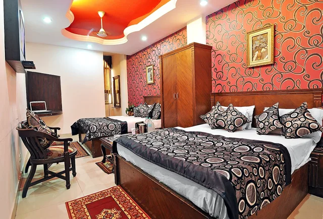 غرفة عائلية بسريرين مزدوجين بإطلالة على المدينة، Hotel Shiva Intercontinental 1/8