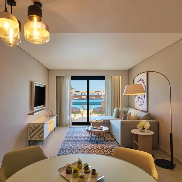 2 Bedrooms, Suite, Sea View, Direct Pool Access، Palma Bay Rotana Resort - New Alamein 5/8