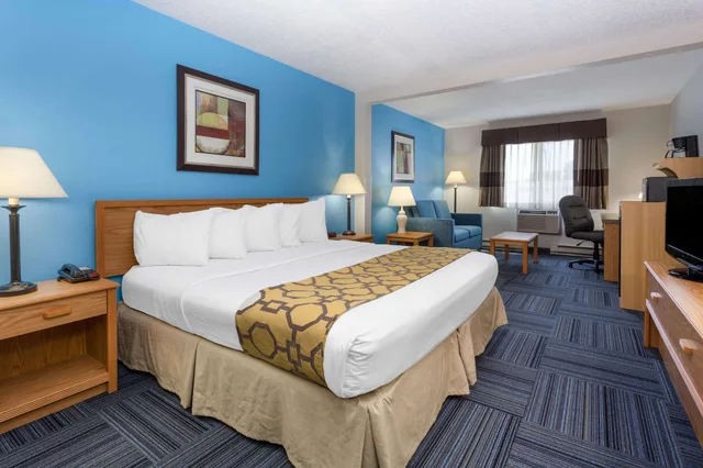 جناح استوديو بسرير كينج، Baymont By Wyndham Marinette 4/10