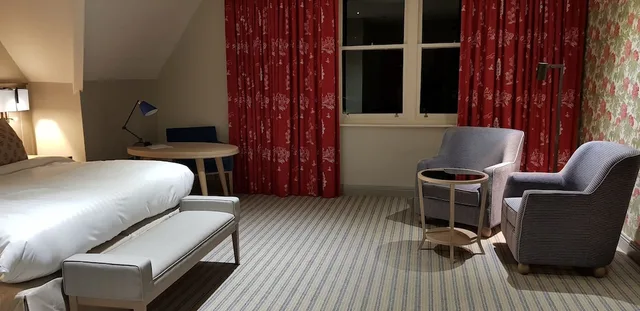 جناح جونيور بسرير كينج، Pendley Manor 1/5