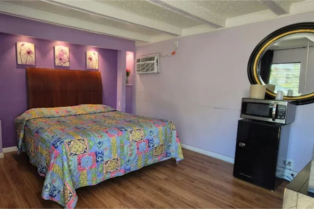 غرفة بسرير كينج لغير المدخنين، Des Plaines Motel By OYO O'Hare Airport Chicago 2/4