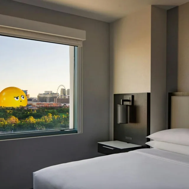 Guest Room, 2 Queen Beds, Sphere View، Las Vegas Marriott 1/6