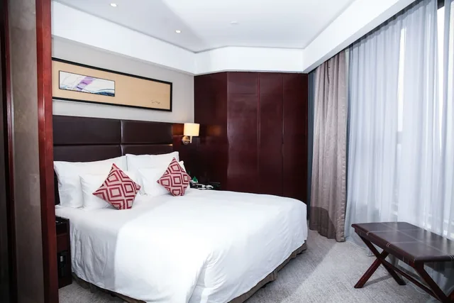 Deluxe, Suite, Twin Beds, Wyndham Wenzhou 2/3