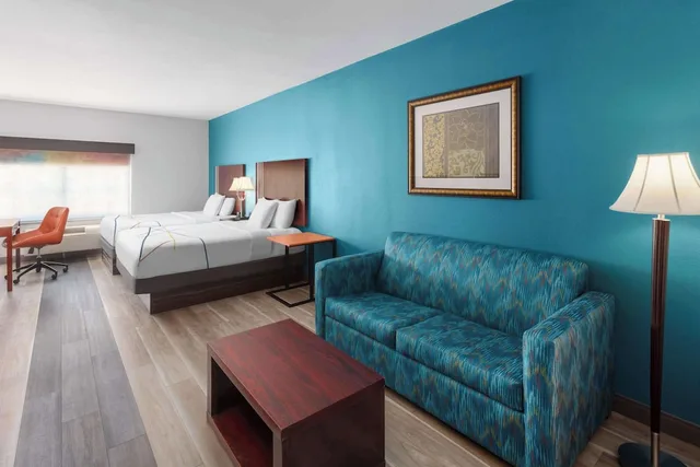 Deluxe, Suite, 2 Queen Beds, La Quinta Inn And Suites By Wyndham Woodward 2/4