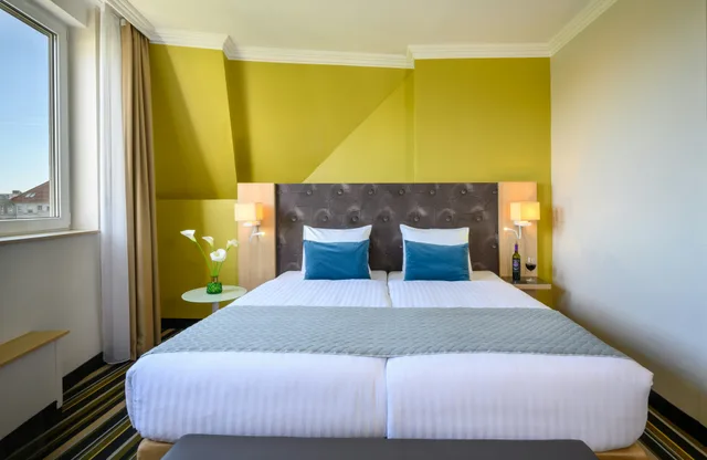 جناح جونيور، Leonardo Hotel Budapest 1/5