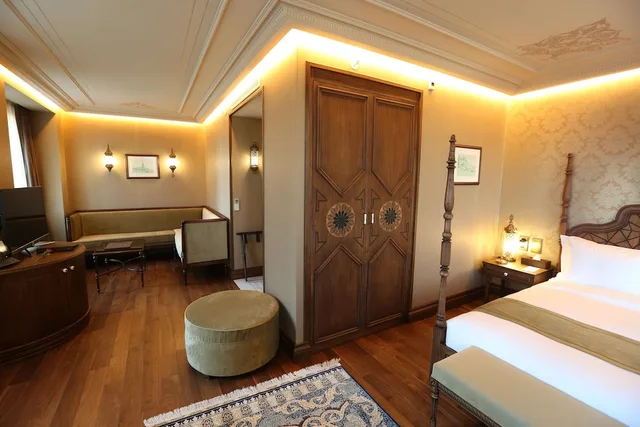 Suite, French Street View, Corner، Ajwa Sultanahmet Hotel 5/8